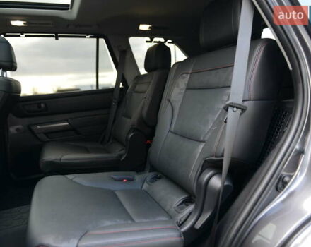 Серый Тойота Секвойя, объемом двигателя 3.45 л и пробегом 35 тыс. км за 137337 $, фото 36 на Automoto.ua