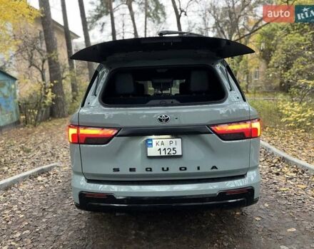 Серый Тойота Секвойя, объемом двигателя 3.45 л и пробегом 3 тыс. км за 105000 $, фото 15 на Automoto.ua