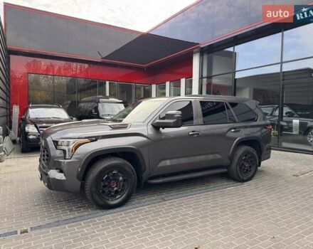 Серый Тойота Секвойя, объемом двигателя 3.45 л и пробегом 34 тыс. км за 109900 $, фото 3 на Automoto.ua