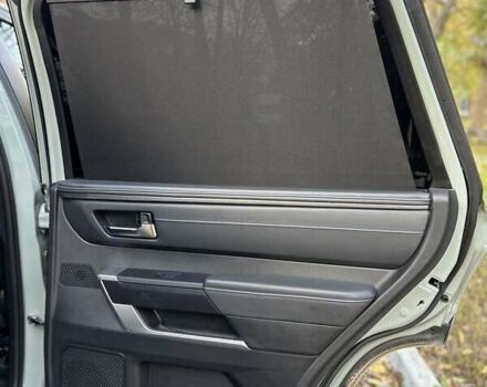 Серый Тойота Секвойя, объемом двигателя 3.45 л и пробегом 3 тыс. км за 105000 $, фото 16 на Automoto.ua