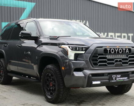 Серый Тойота Секвойя, объемом двигателя 3.45 л и пробегом 35 тыс. км за 137337 $, фото 4 на Automoto.ua