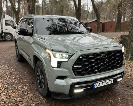 Серый Тойота Секвойя, объемом двигателя 3.45 л и пробегом 3 тыс. км за 105000 $, фото 1 на Automoto.ua