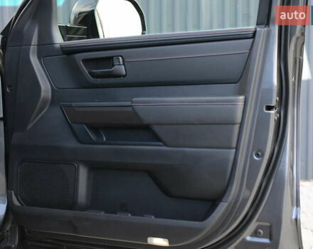 Серый Тойота Секвойя, объемом двигателя 3.45 л и пробегом 35 тыс. км за 137337 $, фото 41 на Automoto.ua