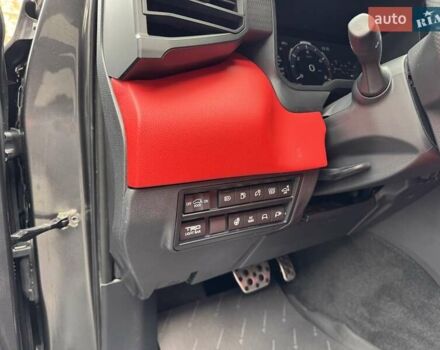 Серый Тойота Секвойя, объемом двигателя 3.45 л и пробегом 34 тыс. км за 109900 $, фото 10 на Automoto.ua