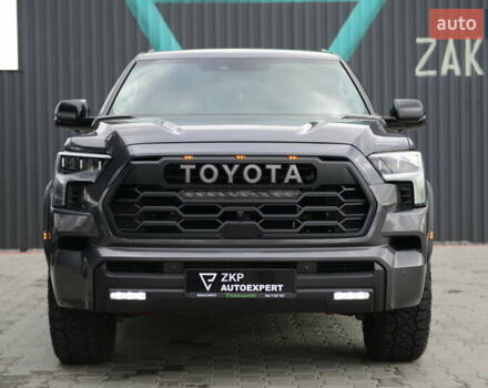 Серый Тойота Секвойя, объемом двигателя 3.45 л и пробегом 35 тыс. км за 137337 $, фото 2 на Automoto.ua