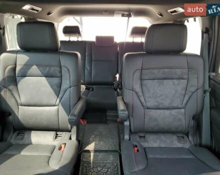 Серый Тойота Секвойя, объемом двигателя 0 л и пробегом 52 тыс. км за 91000 $, фото 9 на Automoto.ua