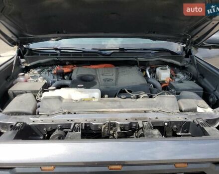 Серый Тойота Секвойя, объемом двигателя 0 л и пробегом 52 тыс. км за 91000 $, фото 11 на Automoto.ua