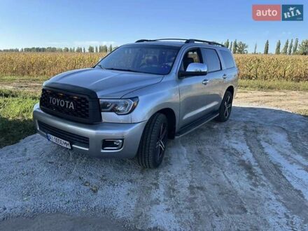 Сірий Тойота Секвойя, об'ємом двигуна 5.7 л та пробігом 160 тис. км за 21500 $, фото 1 на Automoto.ua