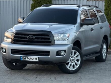 Серый Тойота Секвойя, объемом двигателя 5.7 л и пробегом 250 тыс. км за 17700 $, фото 1 на Automoto.ua