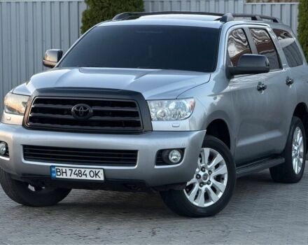 Серый Тойота Секвойя, объемом двигателя 5.7 л и пробегом 250 тыс. км за 17700 $, фото 1 на Automoto.ua