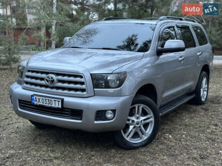 Тойота Секвойя 2008 в Харькове на Automoto.ua Серый Тойота Секвойя, объемом двигателя 5.66 л и пробегом 235 тыс. км за 24999 $, фото 1 на Automoto.ua