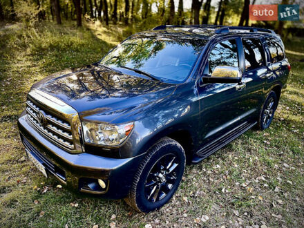Тойота Секвойя 2012 в Прилуках на Automoto.ua Серый Тойота Секвойя, объемом двигателя 5.7 л и пробегом 240 тыс. км за 25500 $, фото 1 на Automoto.ua