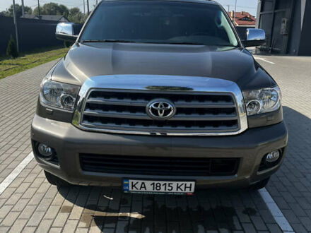 Сірий Тойота Секвойя, об'ємом двигуна 5.66 л та пробігом 222 тис. км за 32000 $, фото 1 на Automoto.ua