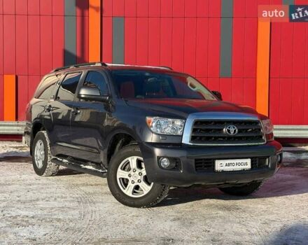 Серый Тойота Секвойя, объемом двигателя 5.7 л и пробегом 228 тыс. км за 28990 $, фото 1 на Automoto.ua