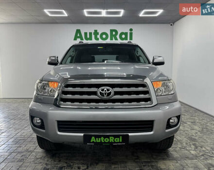 Сірий Тойота Секвойя, об'ємом двигуна 5.66 л та пробігом 230 тис. км за 26900 $, фото 1 на Automoto.ua