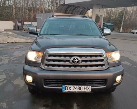 Сірий Тойота Секвойя, об'ємом двигуна 5.69 л та пробігом 186 тис. км за 32100 $, фото 1 на Automoto.ua