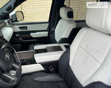 Синий Тойота Секвойя, объемом двигателя 3.45 л и пробегом 13 тыс. км за 97000 $, фото 3 на Automoto.ua