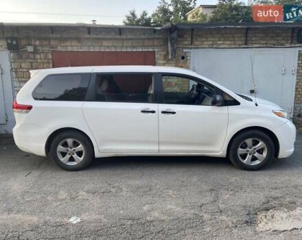 Белый Тойота Сиенна, объемом двигателя 2.67 л и пробегом 212 тыс. км за 11500 $, фото 5 на Automoto.ua