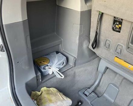 Белый Тойота Сиенна, объемом двигателя 2.67 л и пробегом 212 тыс. км за 11500 $, фото 10 на Automoto.ua