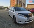 Білий Тойота Сієнна, об'ємом двигуна 3.5 л та пробігом 290 тис. км за 14000 $, фото 8 на Automoto.ua