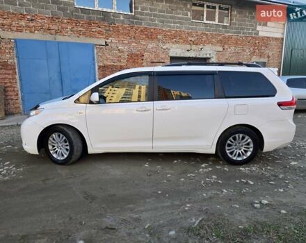 Білий Тойота Сієнна, об'ємом двигуна 3.5 л та пробігом 290 тис. км за 14000 $, фото 9 на Automoto.ua