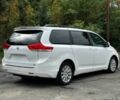 Белый Тойота Сиенна, объемом двигателя 3.5 л и пробегом 80 тыс. км за 10000 $, фото 4 на Automoto.ua