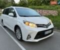 Белый Тойота Сиенна, объемом двигателя 3.46 л и пробегом 90 тыс. км за 13333 $, фото 1 на Automoto.ua