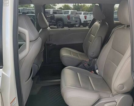 Белый Тойота Сиенна, объемом двигателя 3.5 л и пробегом 78 тыс. км за 13600 $, фото 10 на Automoto.ua