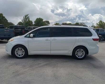 Белый Тойота Сиенна, объемом двигателя 3.5 л и пробегом 78 тыс. км за 13600 $, фото 2 на Automoto.ua