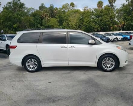 Белый Тойота Сиенна, объемом двигателя 3.5 л и пробегом 78 тыс. км за 13600 $, фото 6 на Automoto.ua