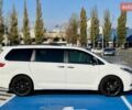 Белый Тойота Сиенна, объемом двигателя 3.46 л и пробегом 169 тыс. км за 17999 $, фото 4 на Automoto.ua