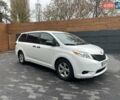Белый Тойота Сиенна, объемом двигателя 3.5 л и пробегом 219 тыс. км за 15700 $, фото 6 на Automoto.ua