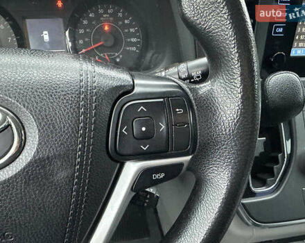 Білий Тойота Сієнна, об'ємом двигуна 3.46 л та пробігом 221 тис. км за 15500 $, фото 9 на Automoto.ua
