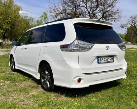 Белый Тойота Сиенна, объемом двигателя 3.5 л и пробегом 16 тыс. км за 21200 $, фото 11 на Automoto.ua
