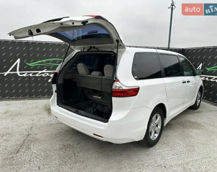 Білий Тойота Сієнна, об'ємом двигуна 3.46 л та пробігом 221 тис. км за 15500 $, фото 26 на Automoto.ua