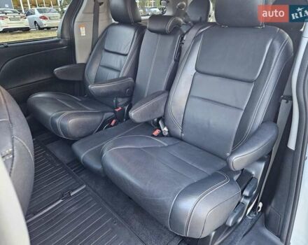 Белый Тойота Сиенна, объемом двигателя 3.5 л и пробегом 140 тыс. км за 18999 $, фото 50 на Automoto.ua