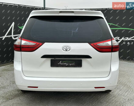 Білий Тойота Сієнна, об'ємом двигуна 3.46 л та пробігом 221 тис. км за 15500 $, фото 3 на Automoto.ua