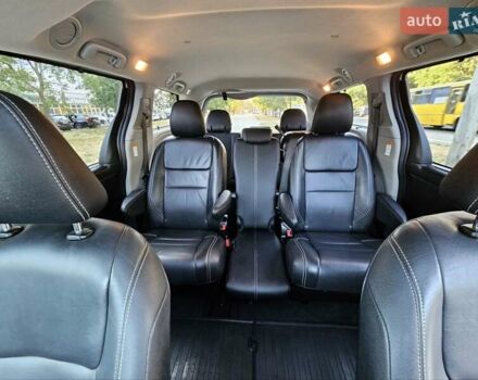 Белый Тойота Сиенна, объемом двигателя 3.5 л и пробегом 140 тыс. км за 18999 $, фото 49 на Automoto.ua