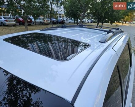 Белый Тойота Сиенна, объемом двигателя 3.5 л и пробегом 140 тыс. км за 18999 $, фото 19 на Automoto.ua