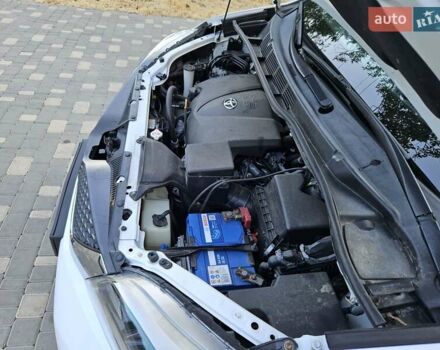 Белый Тойота Сиенна, объемом двигателя 3.5 л и пробегом 140 тыс. км за 18999 $, фото 54 на Automoto.ua