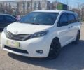 Белый Тойота Сиенна, объемом двигателя 3.5 л и пробегом 168 тыс. км за 17500 $, фото 3 на Automoto.ua