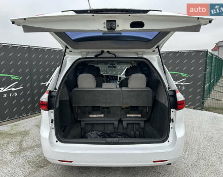 Білий Тойота Сієнна, об'ємом двигуна 3.46 л та пробігом 221 тис. км за 15500 $, фото 27 на Automoto.ua