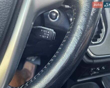 Белый Тойота Сиенна, объемом двигателя 3.5 л и пробегом 140 тыс. км за 18999 $, фото 28 на Automoto.ua