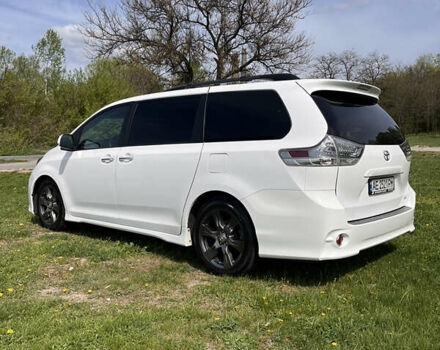 Белый Тойота Сиенна, объемом двигателя 3.5 л и пробегом 16 тыс. км за 21200 $, фото 10 на Automoto.ua