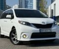 Білий Тойота Сієнна, об'ємом двигуна 3.5 л та пробігом 139 тис. км за 19300 $, фото 1 на Automoto.ua