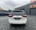 Белый Тойота Сиенна, объемом двигателя 3.5 л и пробегом 219 тыс. км за 15700 $, фото 1 на Automoto.ua