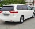 Белый Тойота Сиенна, объемом двигателя 3.46 л и пробегом 218 тыс. км за 14000 $, фото 2 на Automoto.ua