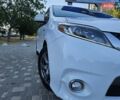 Белый Тойота Сиенна, объемом двигателя 3.5 л и пробегом 140 тыс. км за 18999 $, фото 4 на Automoto.ua