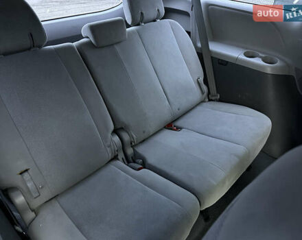 Білий Тойота Сієнна, об'ємом двигуна 3.46 л та пробігом 221 тис. км за 15500 $, фото 24 на Automoto.ua