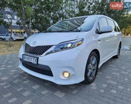 Белый Тойота Сиенна, объемом двигателя 3.5 л и пробегом 140 тыс. км за 18999 $, фото 15 на Automoto.ua